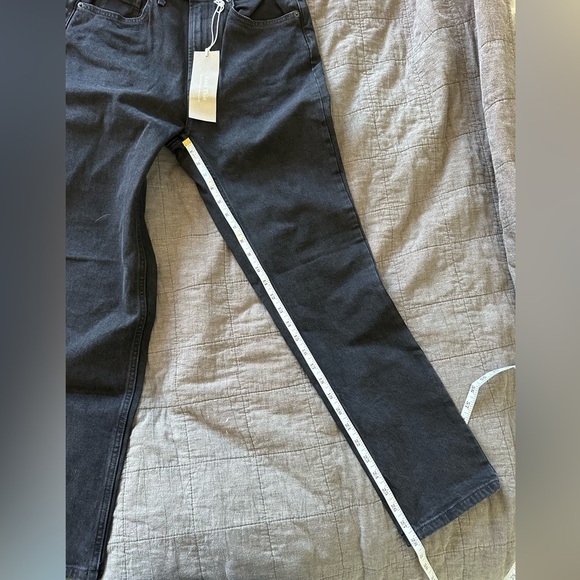 Everlane | The Original Cheeky® Jean - Picture 12 of 12